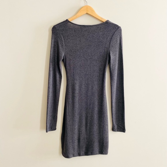 RDI Faux Wrap Dress - Picture 2 of 5